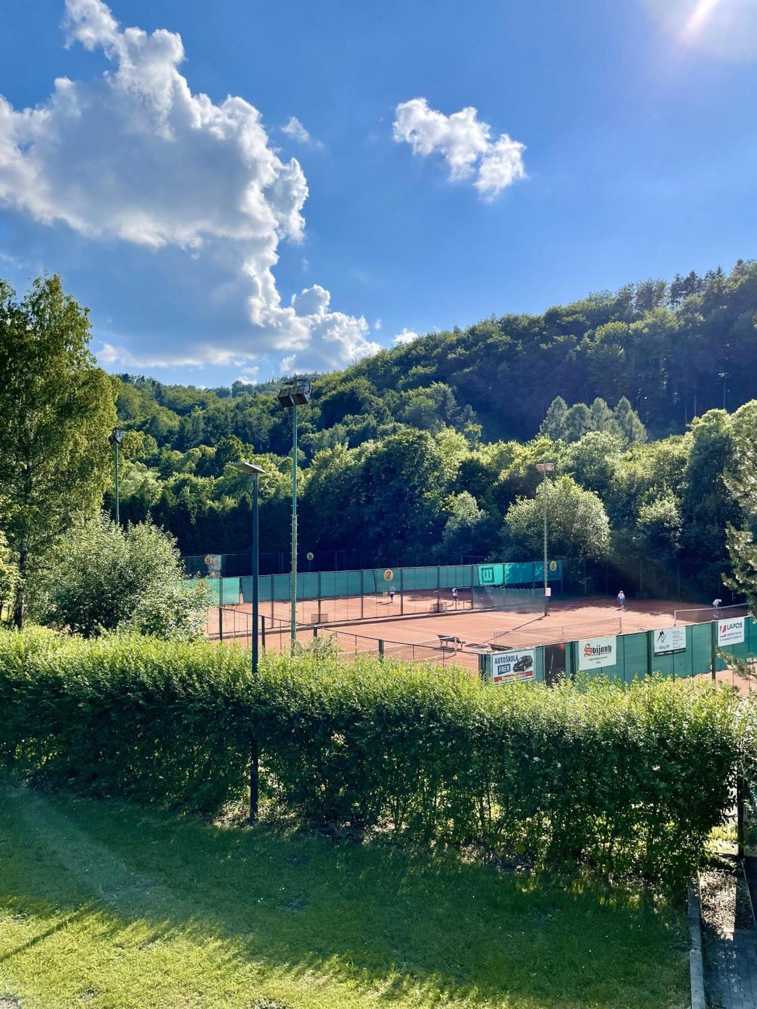 Hotel Bartoš Frenštát pod Radhoštěm Esterno foto