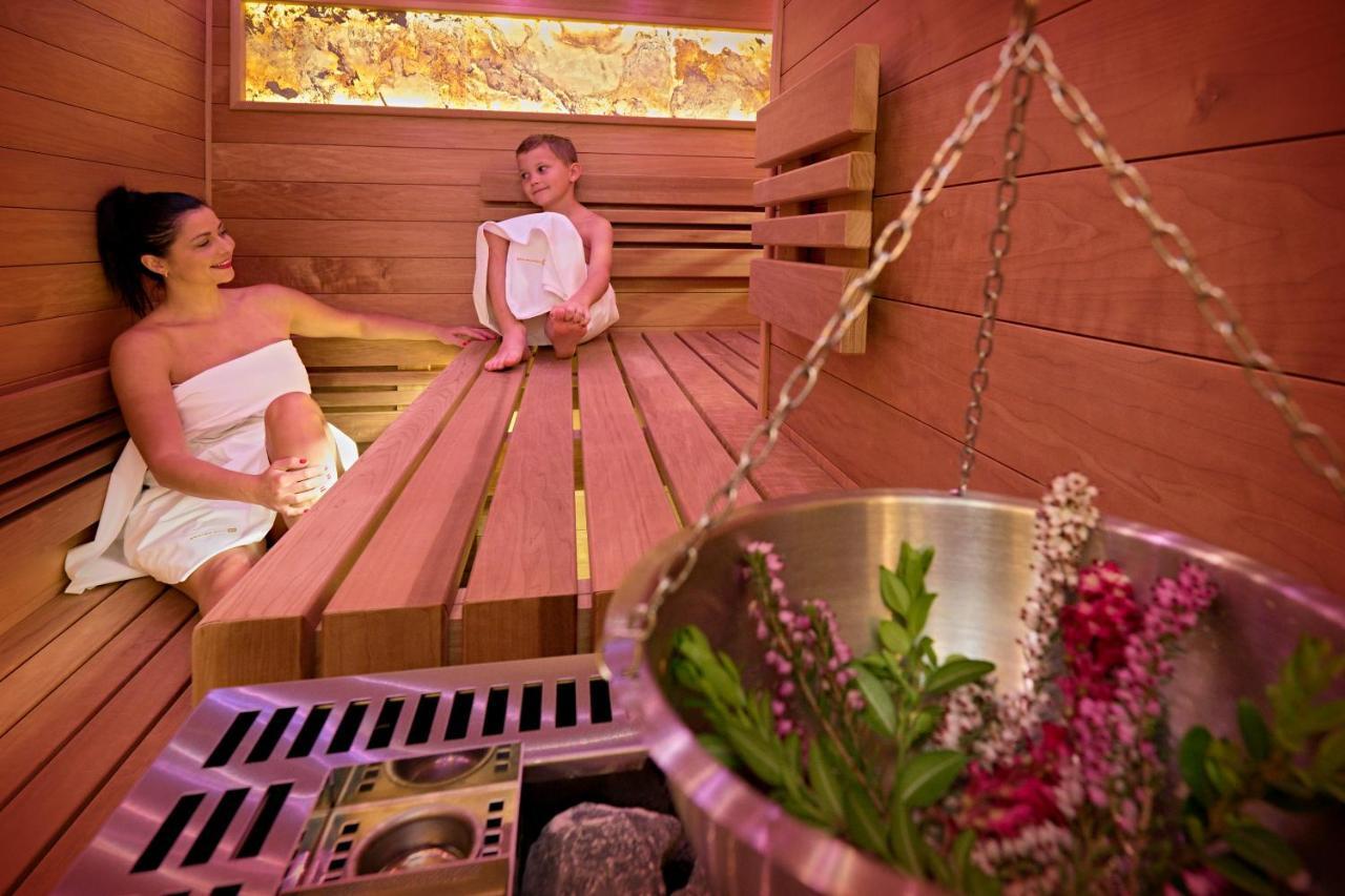 Hotel Bartoš Frenštát pod Radhoštěm Esterno foto